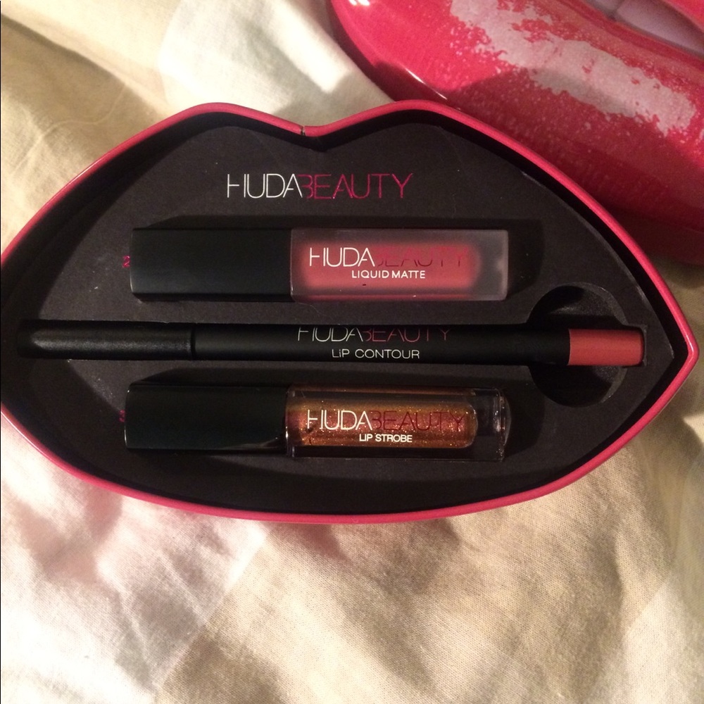 Huda Beauty contour & lip strobe set